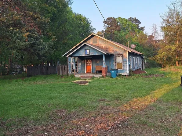 518 N Live Oak St, Carthage, TX 75633