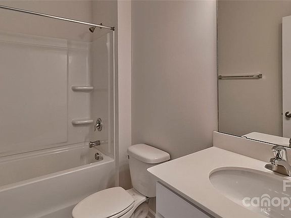5th image of 3213 Liberty Elm Ln