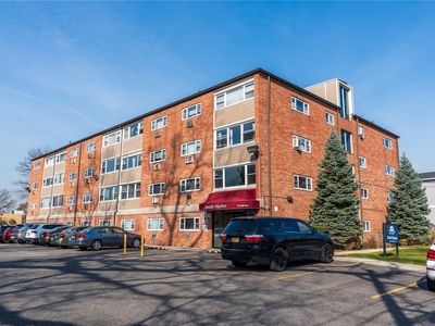 222 Smith Street #2D, Freeport, NY, 11520