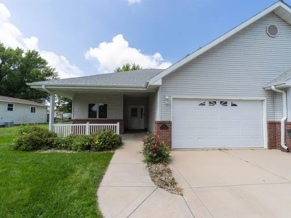 511 N 3rd Ave, Hastings, NE 68901