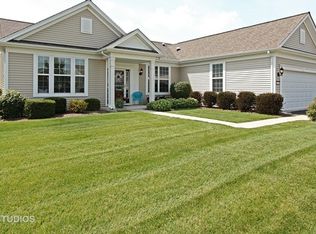 3749 Canton Cir, Mundelein, IL 60060