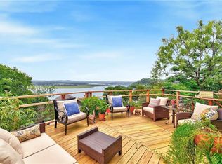 1012 Coventry Rd, Spicewood, TX 78669