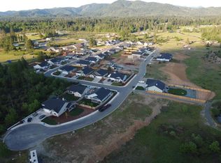 220 Pomeroy View Dr, Cave Junction, OR 97523