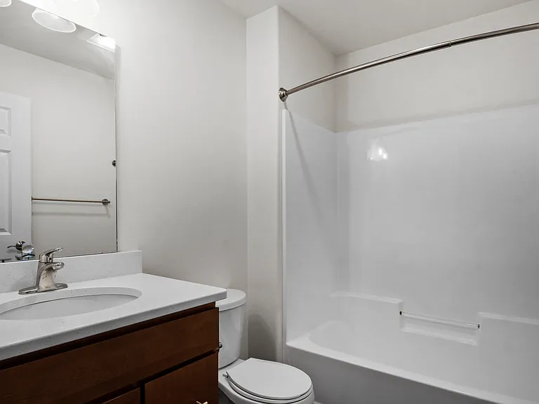 1375 Michigan Ave #D — Photo 14