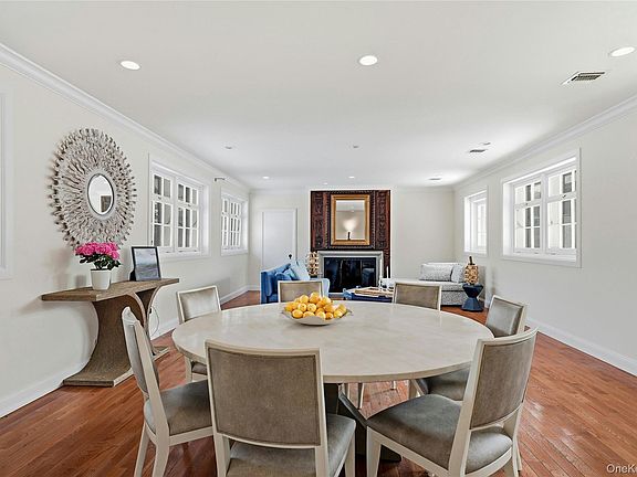 2nd image of 74 Peacock Ln