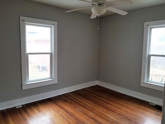 3rd image of 114 N Leonard St APT 2