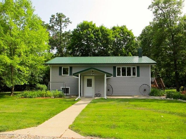1st image of 49104 385th St