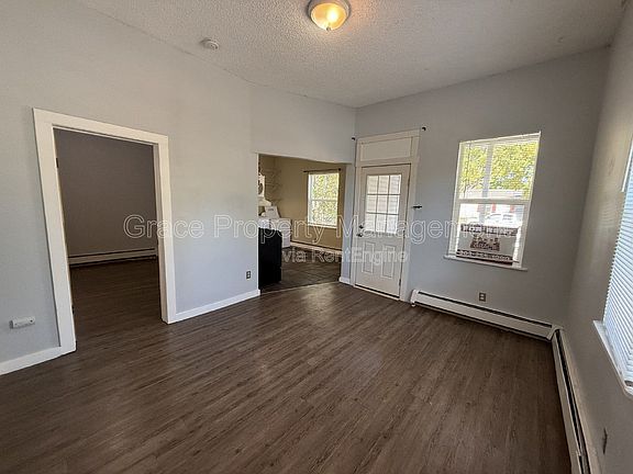 3rd image of 410 E Geneseo St Unit A