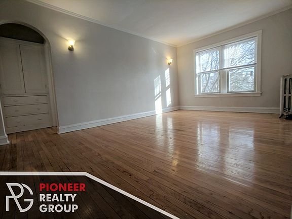 2nd image of 2100 W Ainslie St #2112-S2