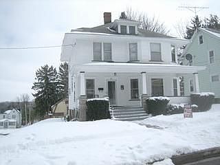 2nd image of 27 Sampson St