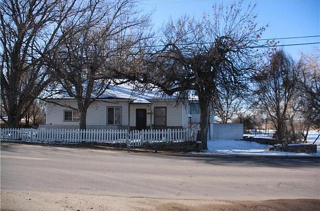 1st image of 601 1st St