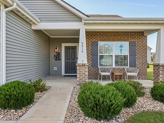 2nd image of 6819 W Wintergreen Ct