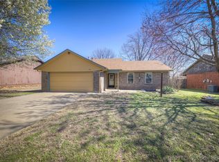 1114 W Austin St, Broken Arrow, OK 74011