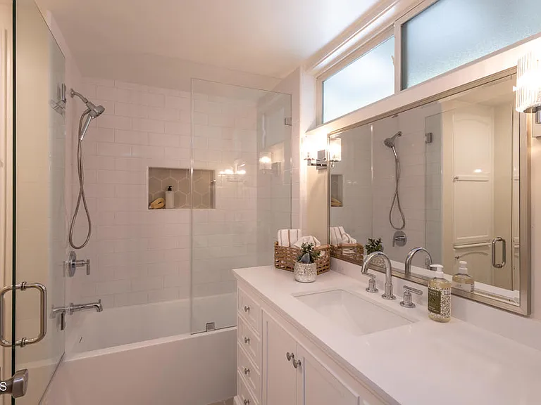 555 Paulette Pl — Photo 19
