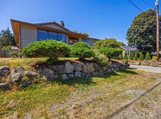 7014 Olympic Dr, Everett, WA 98203
