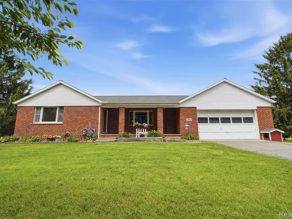 3843 Hooker Rd, Pinckney, MI 48169