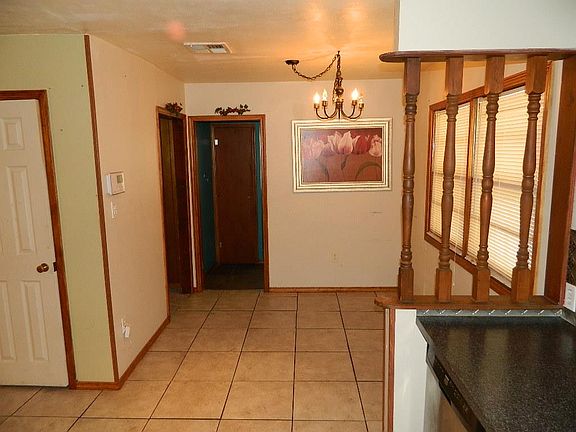 5th image of 3703 NW Lincoln Ave