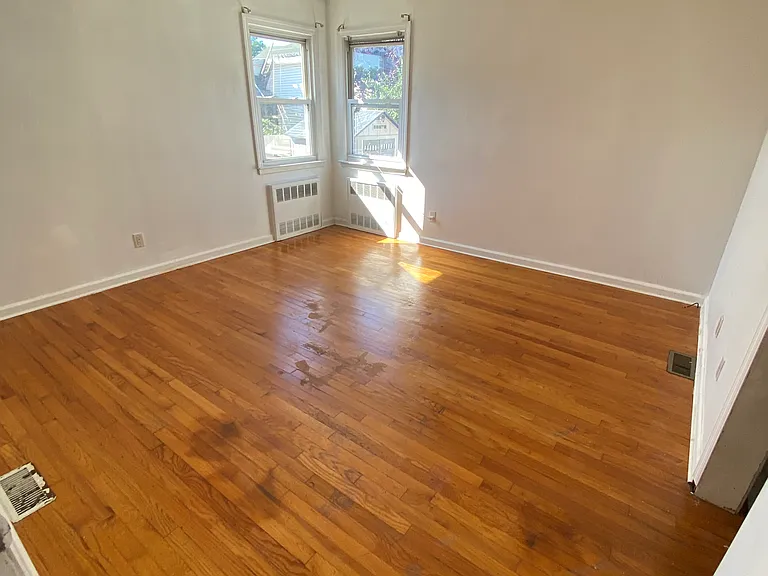 102 Titus Ave — Photo 8