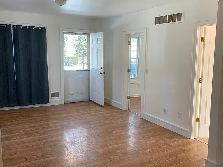 23123 Stauber Ave — Photo 7