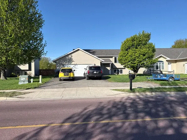 1721 Bassett Dr, Mankato, MN 56001