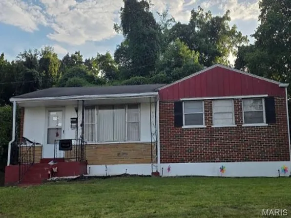 7312 Esterbrook Dr, Saint Louis, MO 63136