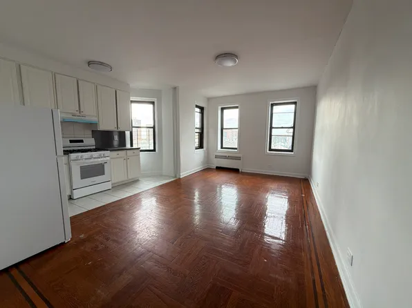 160 Beach 117th St, Far Rockaway, NY