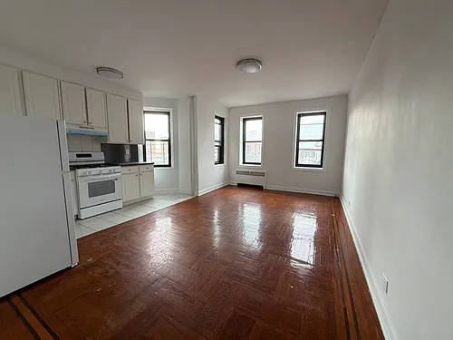 160 Beach 117th St Photo 1