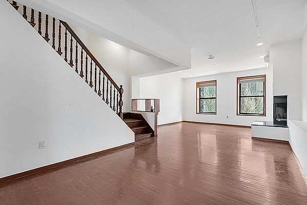 1st image of 259 W 137th St #2