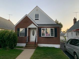 24416 84th Rd, Bellerose, NY 11426