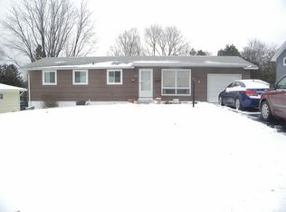 107 Calumet Dr, Syracuse, NY 13219