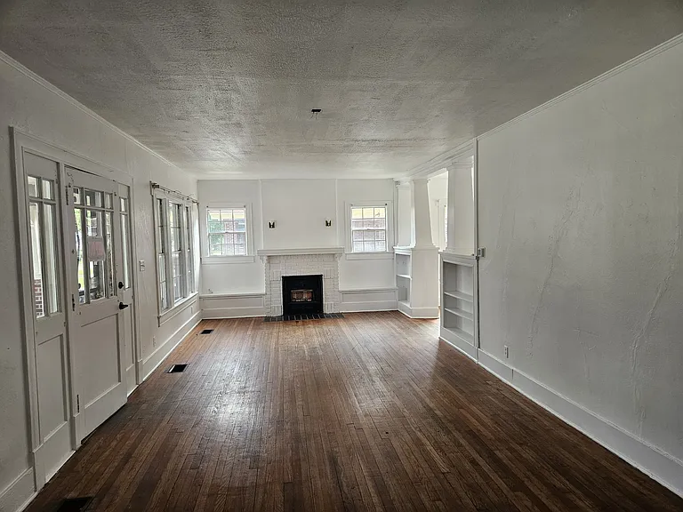 917 Pecan Blvd — Photo 3
