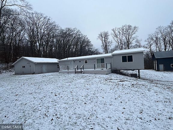 3rd image of 33603 Breezy Dr