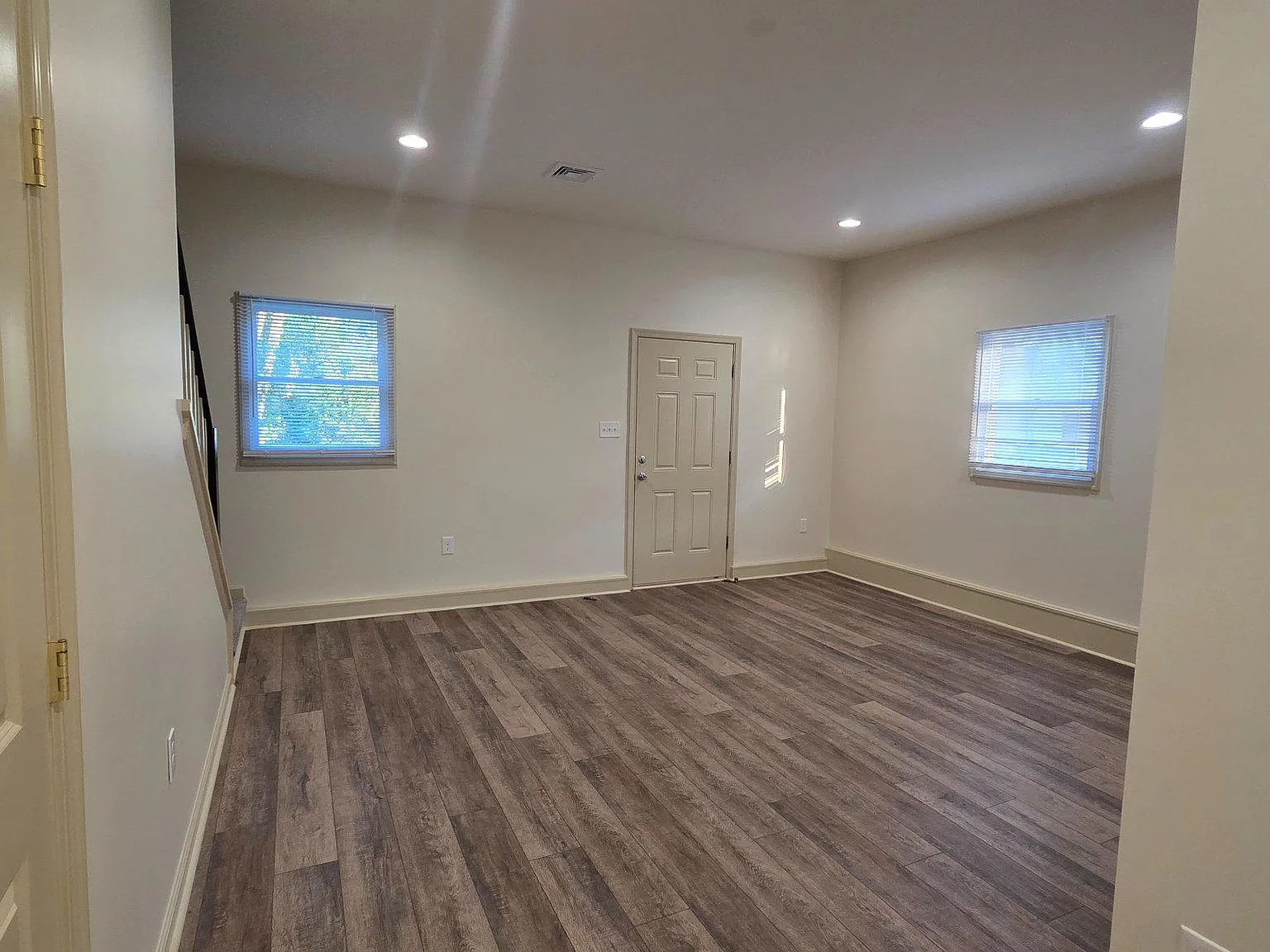 3 bed, 1.5 bath, 1728 sqft, $2,200 — Photo 4