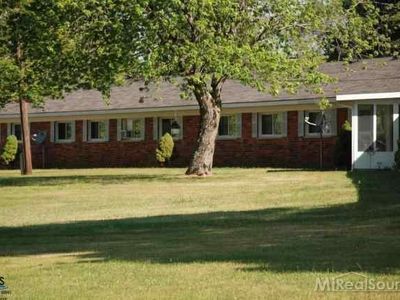 2736 Golf Course Dr, Marlette, MI, 48453