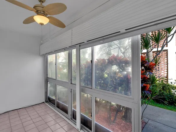 2050 NE 39th Street #S102, Lighthouse Point, FL 33064