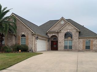 3300 Roya Ct, Port Arthur, TX 77642
