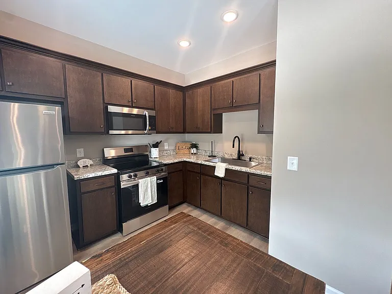 513 West End Circle — Photo 22