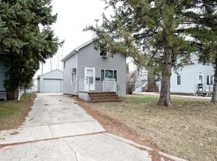 520 20th St N, Moorhead, MN 56560