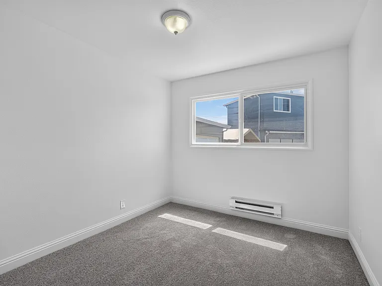 2045 Larsen Ct — Photo 17