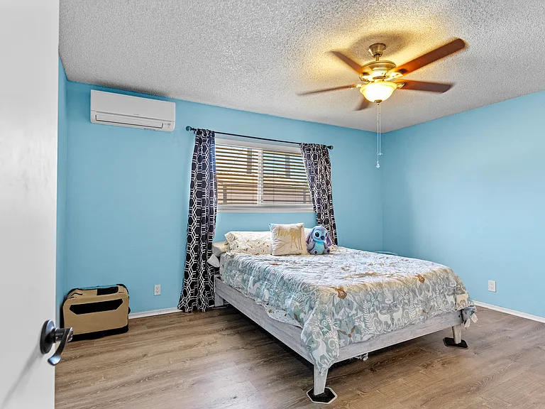 208 S Greenlawn St — Photo 16