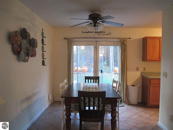 5th image of 9938 Pine Circle Dr NW