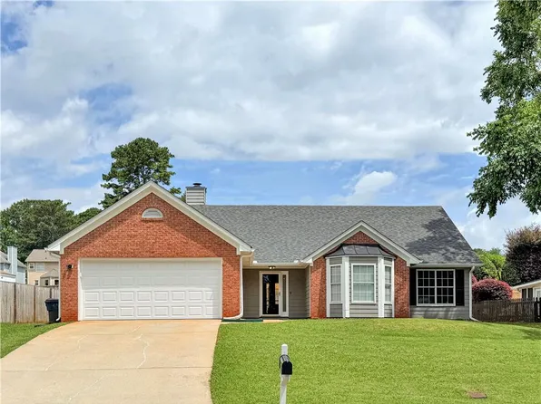 1435 Wheatfield Dr, Lawrenceville, GA 30043