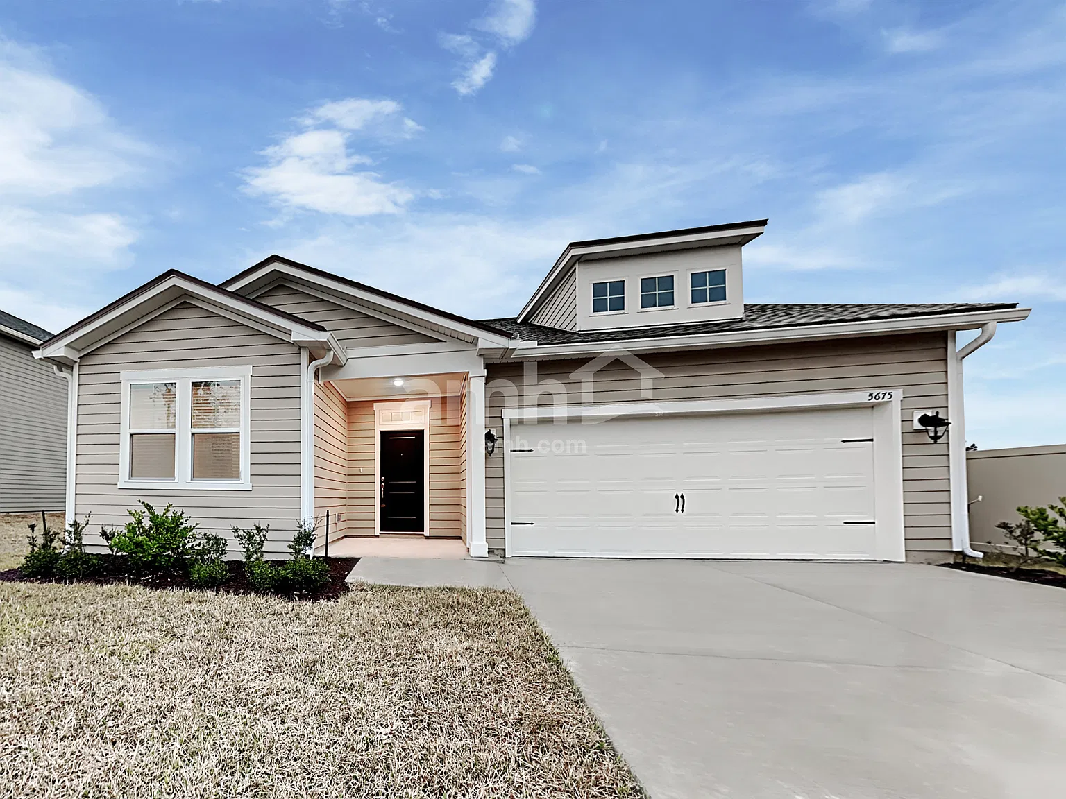 3 bed, 2.0 bath, 1700 sqft, $2,090 — Photo 1