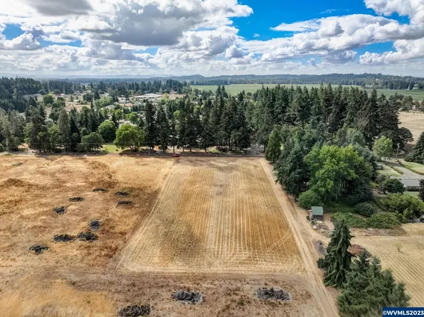 14419 White Ln SE, Jefferson, OR 97352