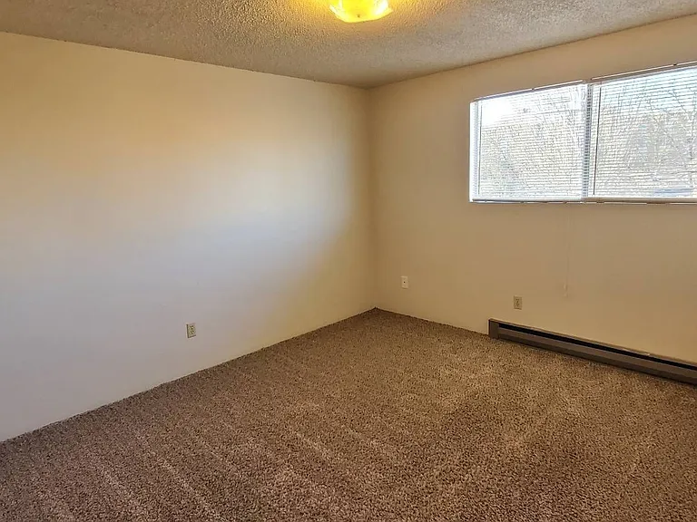 1061 Washington Apartments — Photo 10