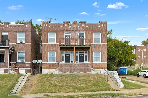 2833 Miami St Photo 1