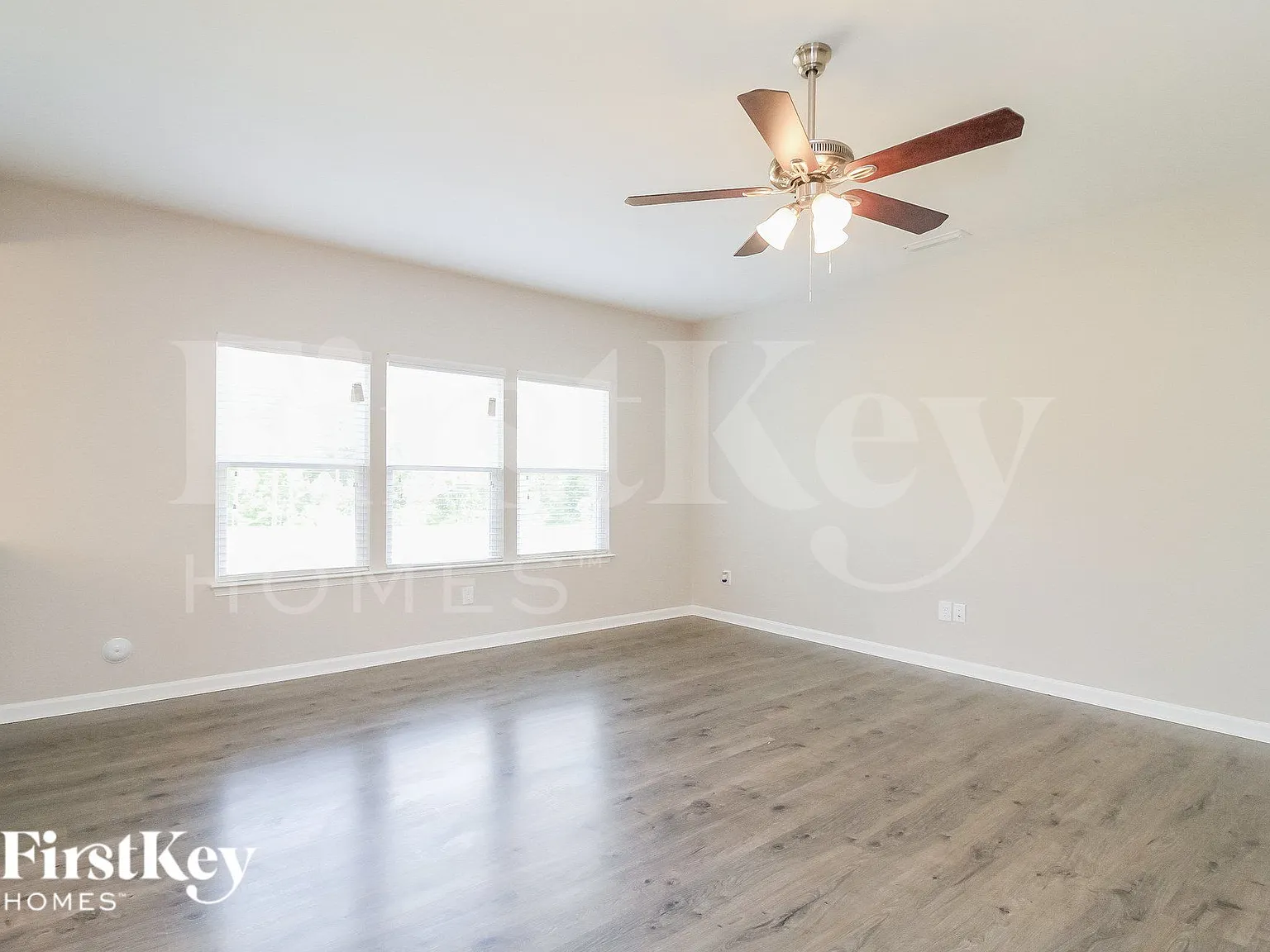 3 bed, 2.5 bath, 2810 sqft, $2,915 — Photo 3