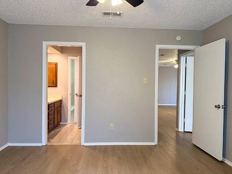 6106 38th St #B — Photo 10