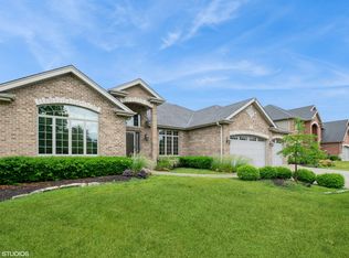 21409 Foxtail Dr, Mokena, IL 60448