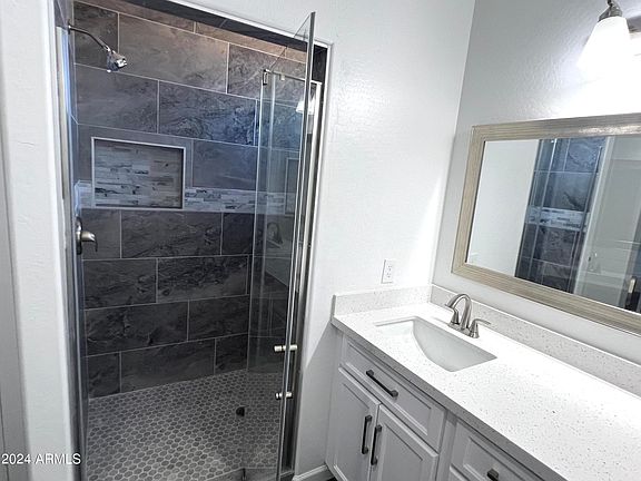 5th image of 548 N 350th Drive